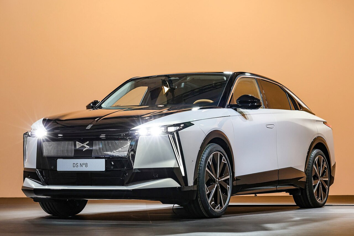DS Automobiles DS 8