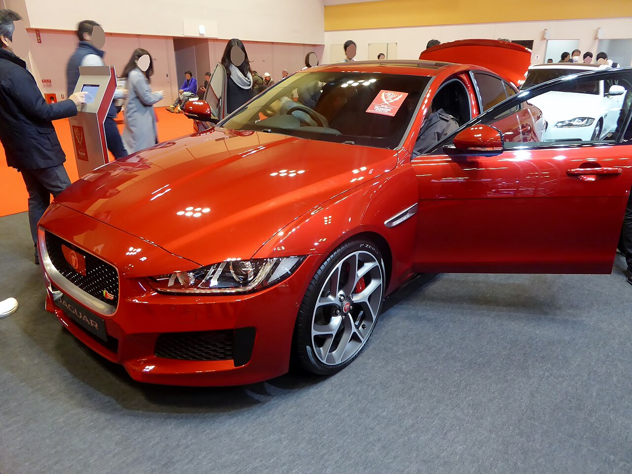 Jaguar XE
