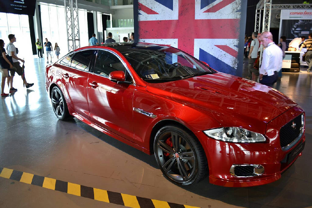 Jaguar XJ