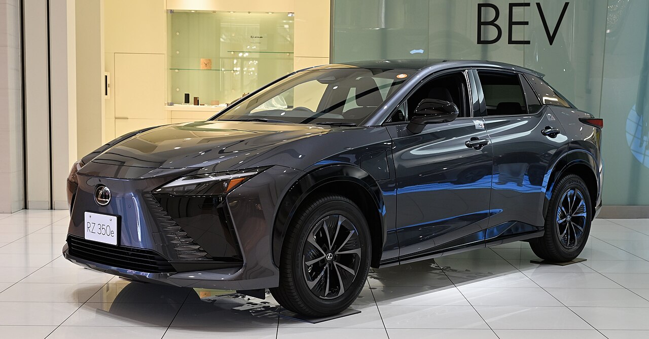 Lexus RZ