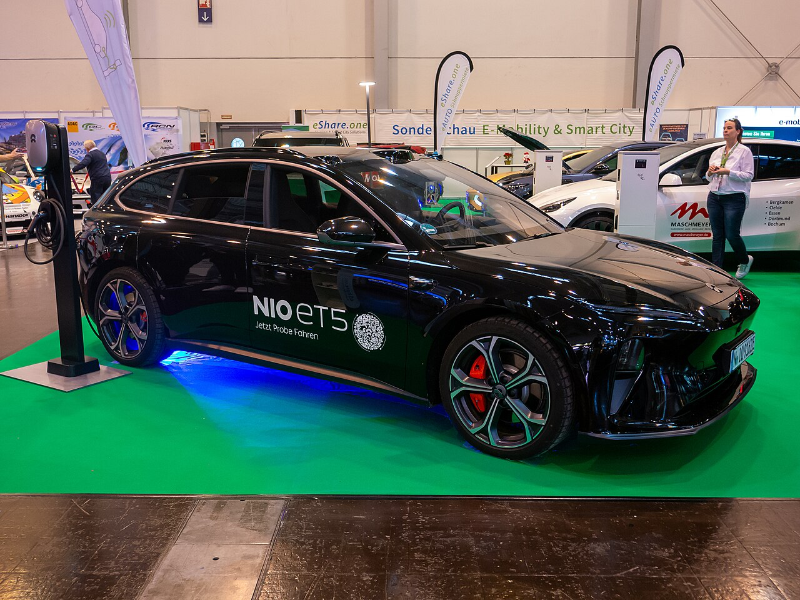 NIO ET5